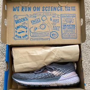 Brooks Adrenaline tennis shoes